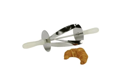 Triangular croissant cutters